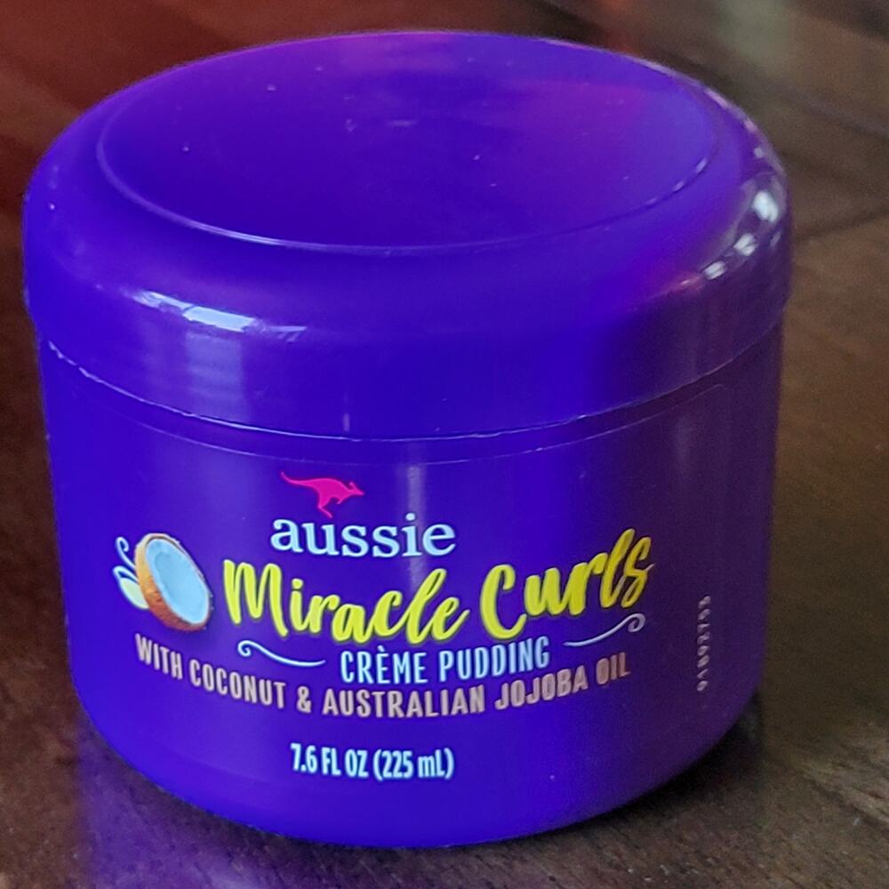 Aussie Miracle Curls Creme Pudding Coconut & Jojoba Oil 225ml/7.6 oz. Light Hold